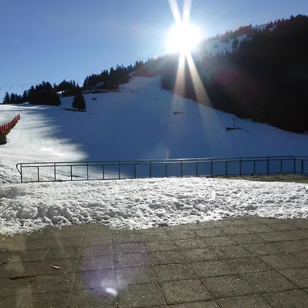 فندق Centre De Vacances Les Pierres Blanches 3*